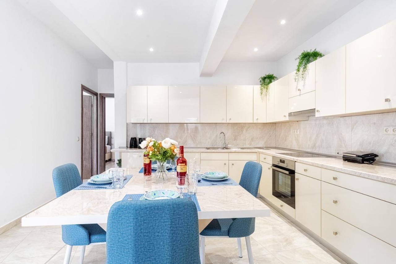 4You Luxury Apartments By Keyplanner 모라이티카 외부 사진